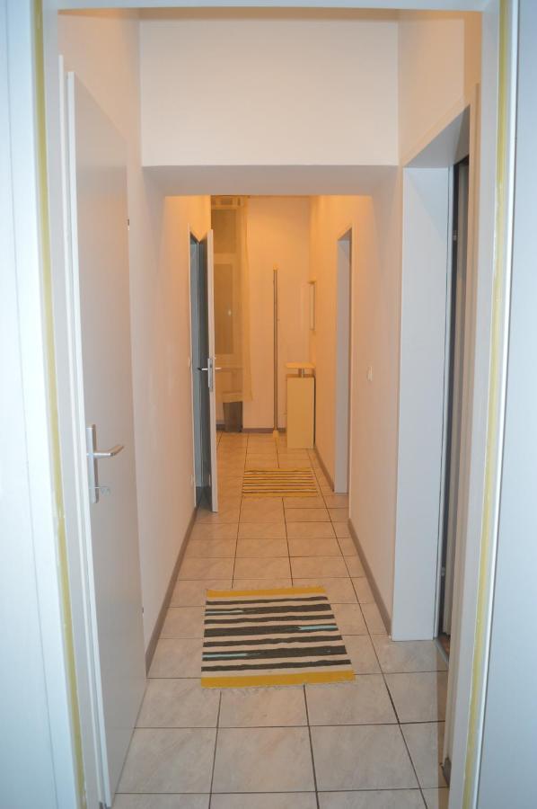 Nette Altbauwohnung Nur 10 Min Von Der City Wenen Buitenkant foto